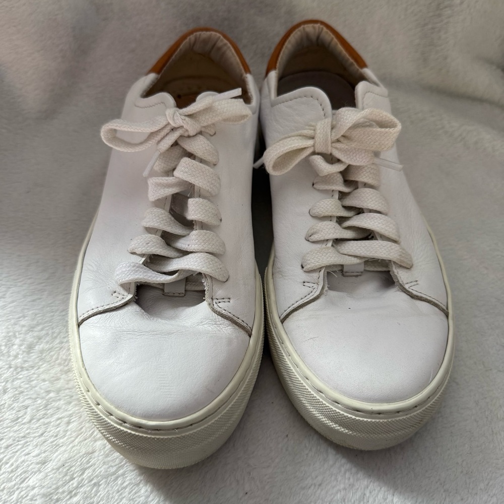 ABLE Shoes women’s Size 9 White and Tan Women's Sneakers Walking‎ Lace Up - Picture 2 of 8